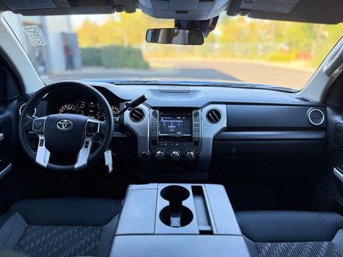 Used 2018 Toyota Tundra SR5 AWD/4WD image 44