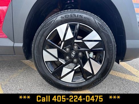 Used 2025 Hyundai Kona SEL image 17