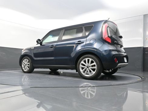 Used 2019 Kia Soul + FWD image 27