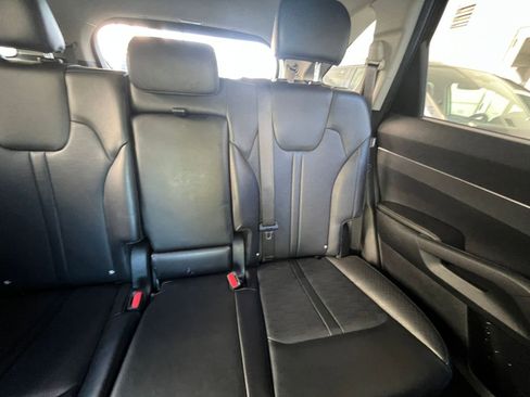 Used 2024 Kia Sorento S image 39