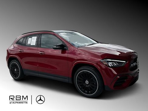 Certified 2025 Mercedes-Benz GLA 250 image 1