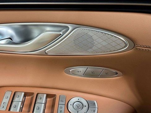 Used 2025 Genesis GV70 2.5T w/ Advanced Package image 22