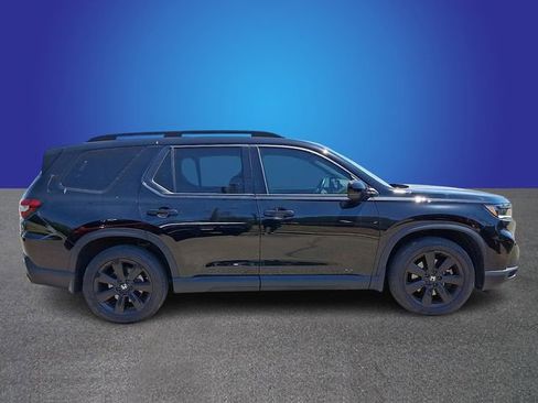 Used 2025 Honda Pilot Black Edition image 3