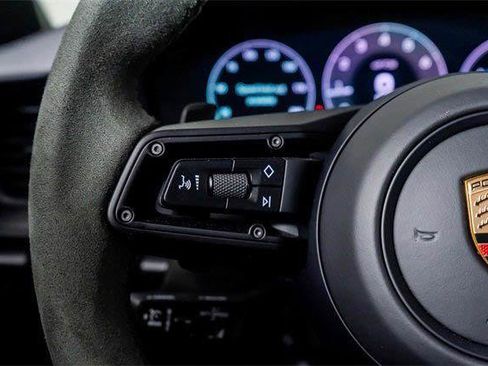 Used 2025 Porsche 911 Carrera 4 GTS image 40