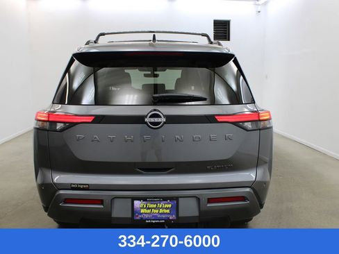 New 2026 Nissan Pathfinder Platinum image 3