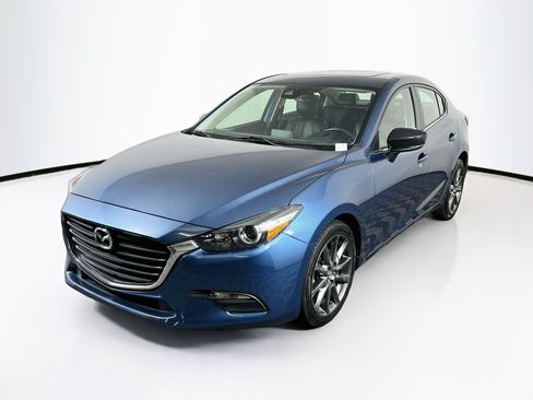 Used 2018 MAZDA MAZDA3 Touring FWD image 3