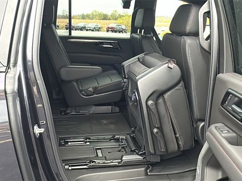 New 2026 Chevrolet Suburban RST w/ Comfort Package image 28