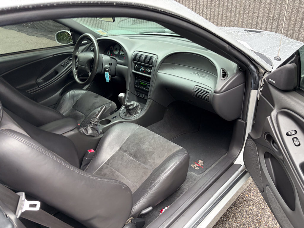 Used 2004 Ford Mustang Cobra RWD image 17