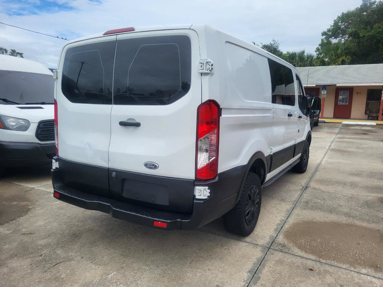 Used 2016 Ford Transit 250 130 Low Roof w/ Exterior Upgrade Package RWD image 26