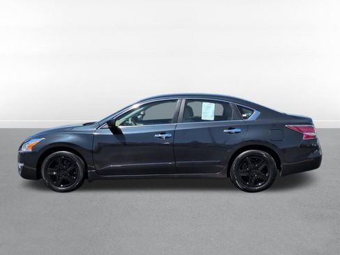 Used 2015 Nissan Altima 2.5 S w/ Power Driver Seat Package FWD image 9