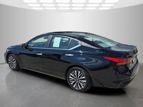 Used 2025 Nissan Altima 2.5 SV image 10