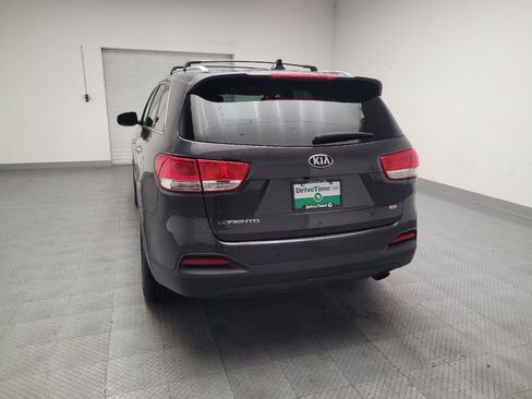 Used 2016 Kia Sorento FWD w/ LX Convenience Package image 6