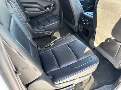 Used 2016 Chevrolet Suburban LT image 13