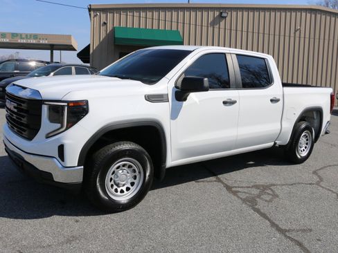 Used 2022 GMC Sierra 1500 Pro w/ Pro Value Package image 1