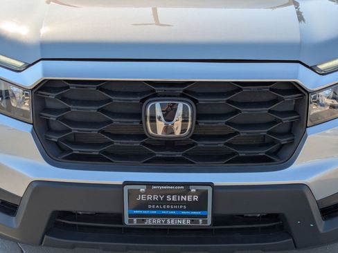 Used 2023 Honda Passport EX-L image 10