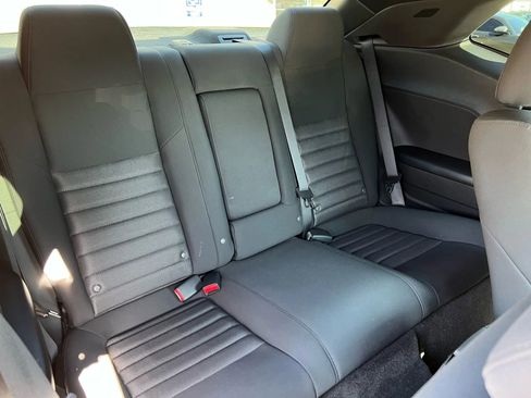 Used 2010 Dodge Challenger SE image 21