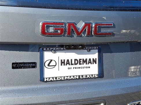 Used 2025 GMC Yukon AT4 w/ AT4 Premium Package image 31