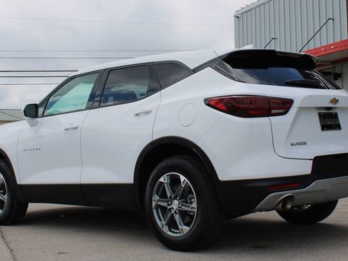 Used 2025 Chevrolet Blazer LT FWD image 17