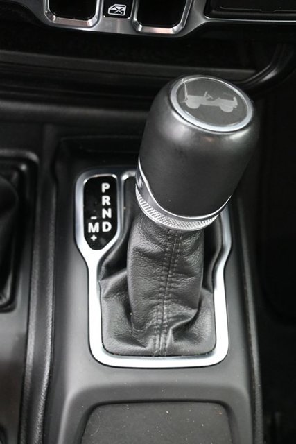 Used 2023 Jeep Wrangler Unlimited Sahara AWD/4WD image 27