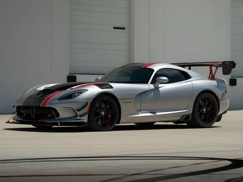 Used 2016 Dodge Viper GTC w/ ACR Package RWD image 3