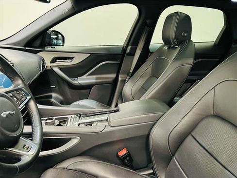 Used 2018 Jaguar F-PACE S AWD/4WD image 16