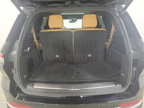 Used 2023 Jeep Grand Cherokee L Summit AWD/4WD image 11