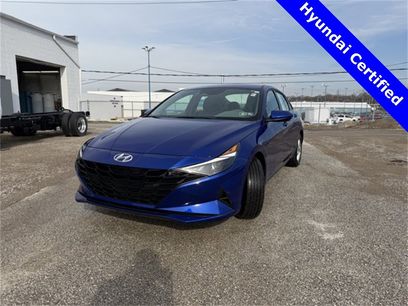Used 2023 Hyundai Elantra SE