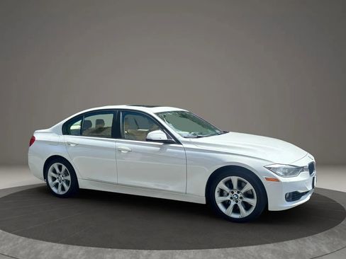 Used 2014 BMW 335i xDrive Sedan AWD/4WD image 3