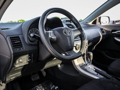 Used 2012 Toyota Corolla S image 8