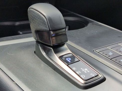 Used 2025 Lexus UX 300h FWD image 24