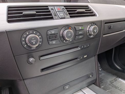 Used 2006 BMW M5 RWD image 12