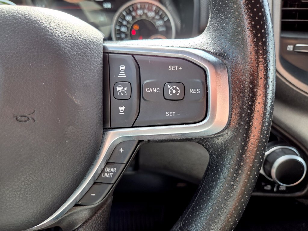 Used 2025 RAM 1500 Warlock AWD/4WD image 31