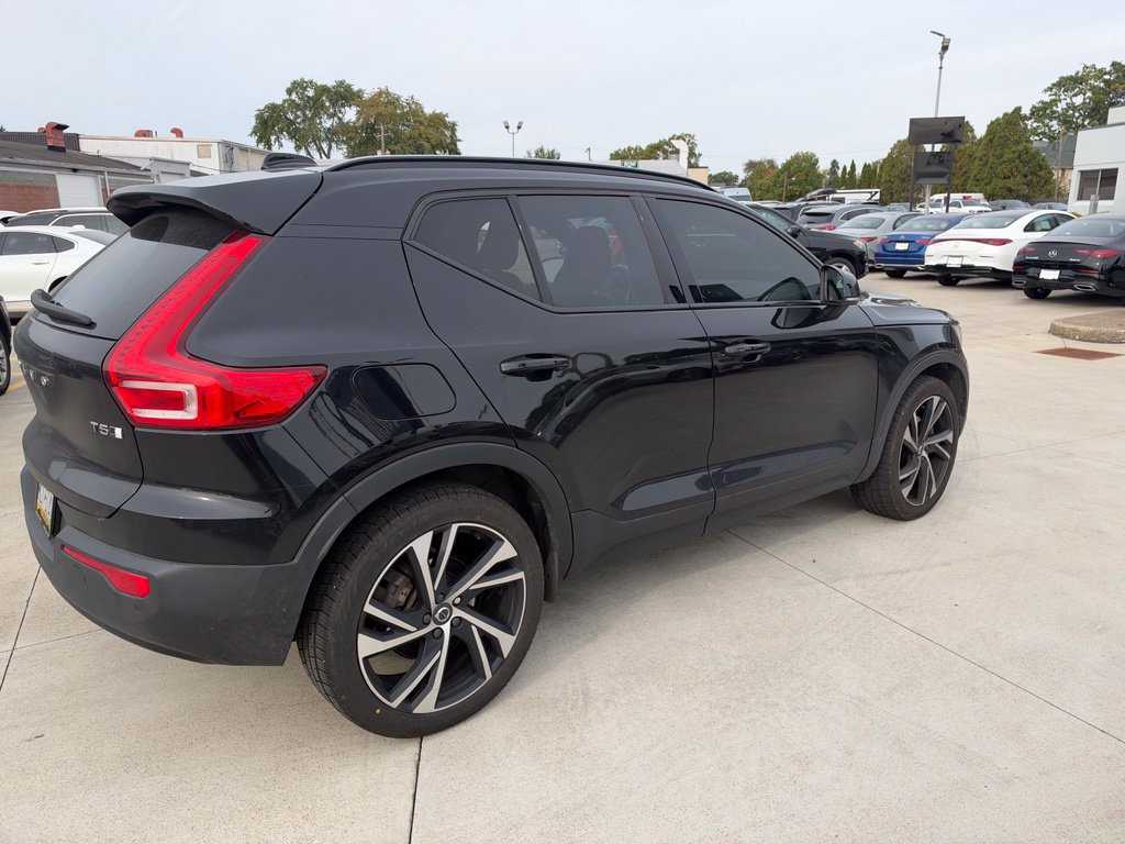 Used 2021 Volvo XC40 T5 R-Design w/ Climate Package AWD/4WD image 5