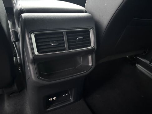 Used 2025 Volkswagen Atlas Cross Sport SE image 24