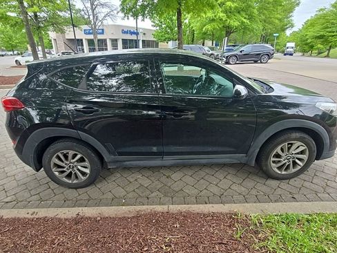 Used 2018 Hyundai Tucson SE image 9
