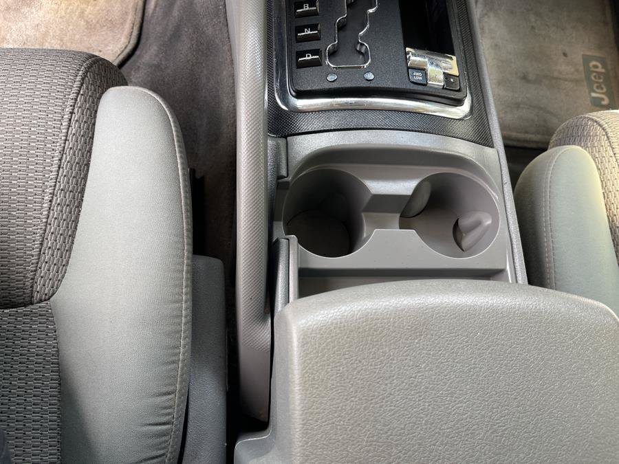 Used 2007 Jeep Commander Sport AWD/4WD image 29