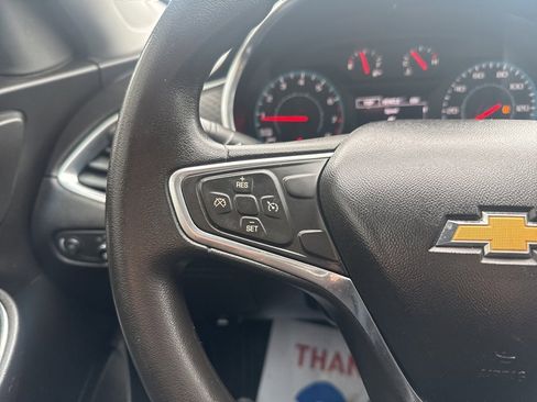 Used 2018 Chevrolet Malibu LT image 17