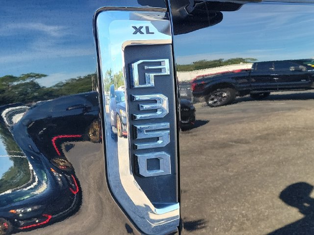 Certified 2022 Ford F350 XL w/ Power Equipment Group AWD/4WD image 9