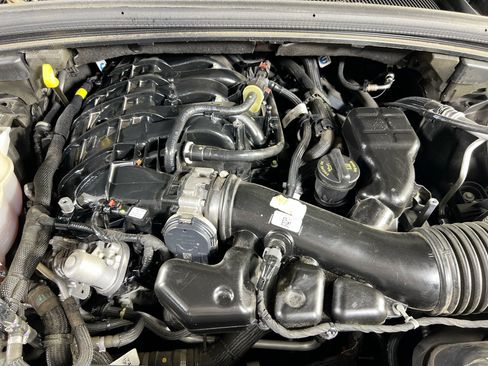 Used 2022 Jeep Grand Cherokee Limited image 31