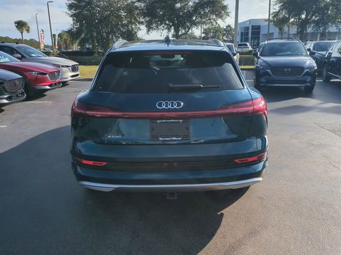 Used 2019 Audi e-tron Prestige w/ Prestige Package image 3