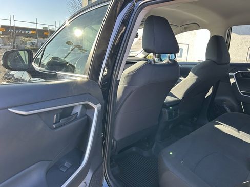 Certified 2022 Toyota RAV4 LE image 11