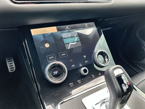 Certified 2022 Land Rover Range Rover Evoque R-Dynamic SE image 27