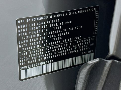 Used 2022 Volkswagen Taos SE w/ Panoramic Sunroof Package FWD image 12