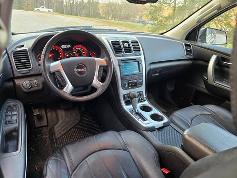 Used 2011 GMC Acadia SLT image 3