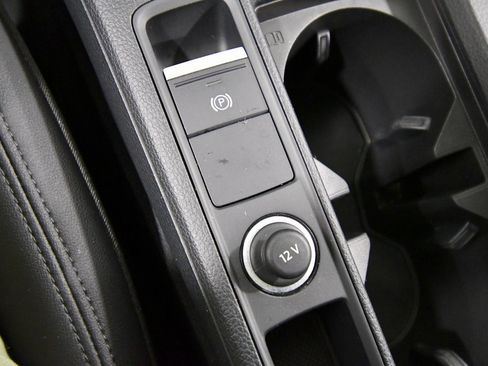 Used 2025 Audi Q3 2.0T Premium image 29