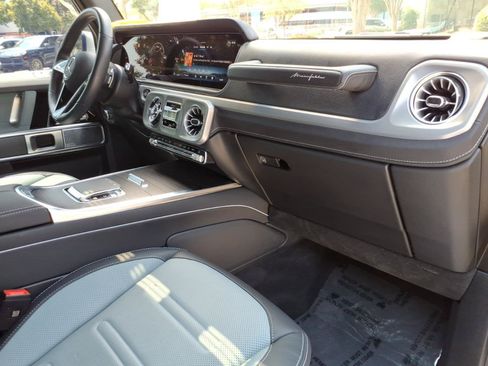 Used 2025 Mercedes-Benz G 550 image 24