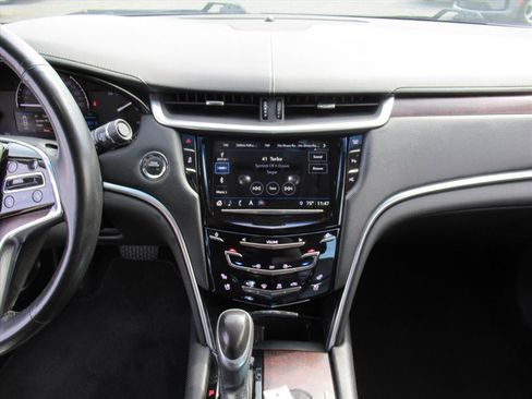 Used 2019 Cadillac XTS Luxury image 19