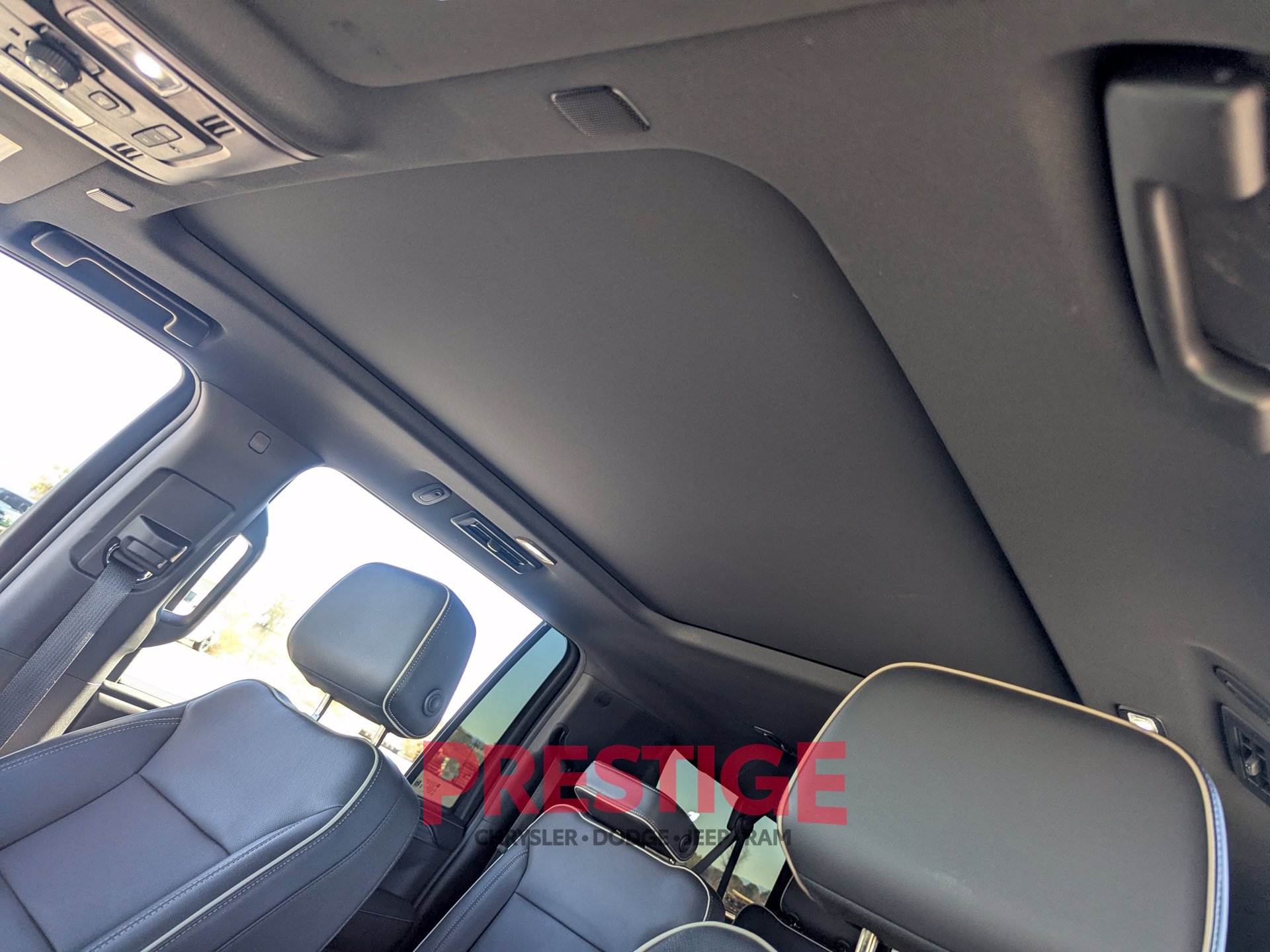 Used 2024 GMC Yukon XL SLT w/ SLT Premium Package AWD/4WD image 27