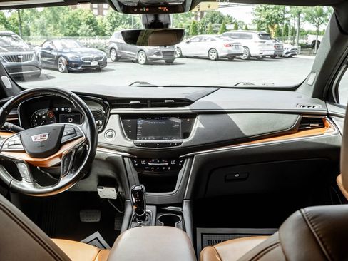 Used 2021 Cadillac XT5 Premium Luxury AWD/4WD image 9