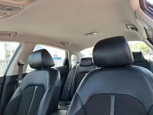 Used 2020 Kia Optima S image 14